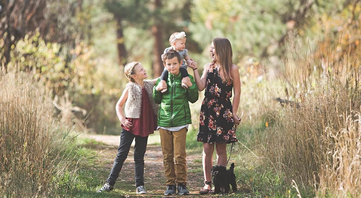 Outdoor portraits at Council Grove